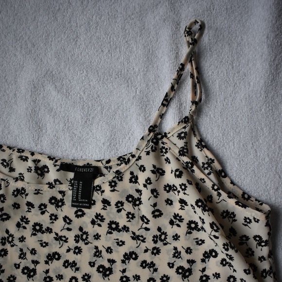 Forever 21 camisole tank - Picture 2 of 4